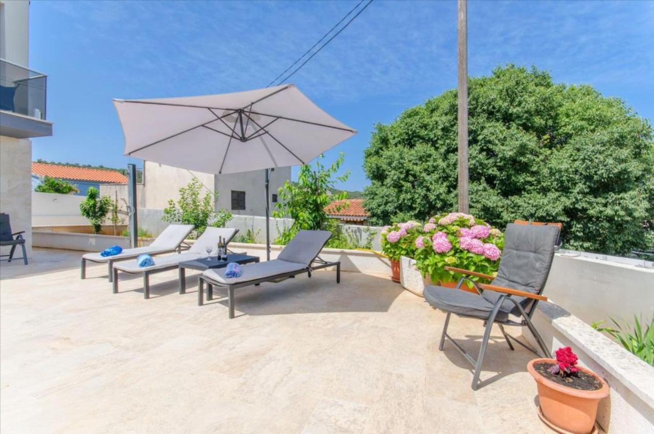 Villa La Veliki Drvenik Eksteriør billede